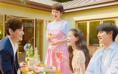 Giữa mùa phim kịch tính, Love, take two ghi điểm bởi sự khác biệt