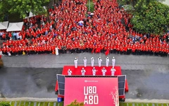 Hơn 1.300 người cao tuổi U80 hát Quốc ca hưởng ứng A80