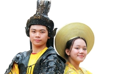 Teen Trường THPT Marie Curie học lịch sử qua diễn kịch, tìm hiểu văn hóa Việt qua tà áo