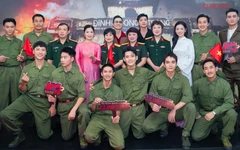 Chúng tôi đã dồn 200% sức lực cho phim Mưa đỏ, không hối tiếc bất cứ điều gì