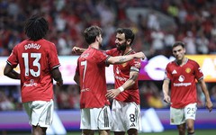 Hòa Everton, Man United vô địch giải giao hữu mùa hè