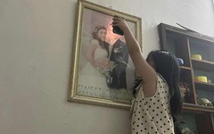 Ảnh vui 5-8: Khi cháu gái tôi cố gắng mở khóa điện thoại