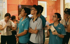 Teen Trường THPT Ten Lơ Man hóa thân thám tử truy tìm manh mối lịch sử tại bảo tàng