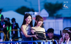 Couple hot nhất concert Em xinh say hi gọi tên Bích Phương-Tăng Duy Tân