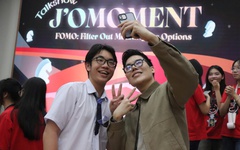 Giải mã tâm lý FOMO cùng câu lạc bộ tiếng Anh Trường THPT Bùi Thị Xuân