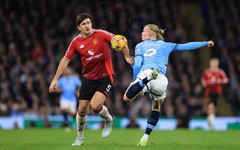 Haaland lập cú đúp, Man City vùi dập Man United