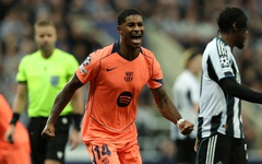 Rashford toả sáng giúp Barcelona thắng Newcastle tại Champions League 