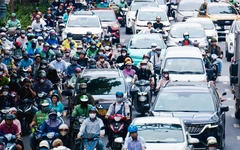 Nghịch lý: Hàng triệu xe điện sắp lăn bánh nhưng hạ tầng sạc vẫn chậm, 90% thiết bị phải nhập khẩu