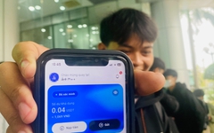 Sinh viên được tặng tiền số USDT để trải nghiệm chuyển đổi sang Việt Nam đồng để mua sắm
