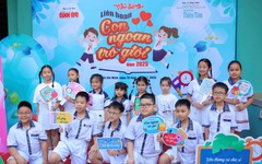 150 bông hoa khoe sắc tại liên hoan Con ngoan trò giỏi