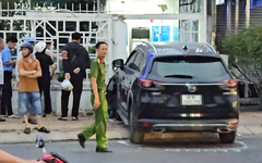 Ô tô tông loạt xe máy dừng đèn đỏ ở Thủ Đức, nhiều người bị thương