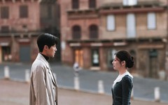 Khám phá loạt địa danh lãng mạn nhất thế giới cùng Can this love be translated?