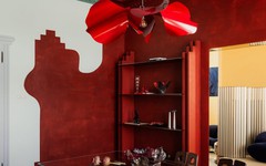 Đỏ ấn tượng trong căn hộ ngập tràn sắc màu ở Poznań, Ba Lan