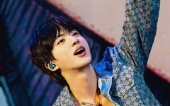 Jin (BTS) được đài phát thanh Mexico vinh danh Nghệ sĩ Kpop của năm 2025
