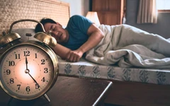 Ngủ dưới 7 tiếng mỗi đêm, cơ thể đang phải trả giá thế nào?