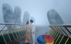 Phim Việt có doanh thu thấp nhất năm 2026 gọi tên Vạn dặm yêu em?