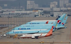 Thêm loạt hãng hàng không Hàn Quốc cấm dùng sạc dự phòng trên máy bay