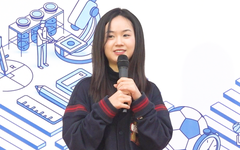 Học sinh Phú Thọ dự tư vấn tuyển sinh, nghe thủ khoa 'gây bão mạng' Hiền Mai chia sẻ bí quyết thi