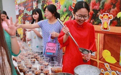 Ghé phiên chợ mini "gì cũng có" của Trường TH và THCS Hồng Ngọc