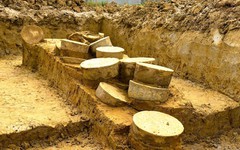 Đào móng xây nhà, phát hiện nhiều cổ vật thời nhà Trần