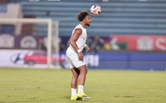 Xuân Son đá hỏng phạt đền, Thép Xanh Nam Định hòa Thanh Hóa tại V-League 1