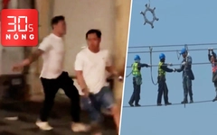 Bản tin 30s Nóng: Ô tô 7 chỗ và xe Bentley va chạm, 1 người bị rượt đánh; Bắt tay trên dây điện nối 2 nước