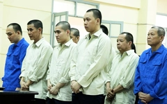 Tuyên án 11 bị cáo trong vụ 'khiêng quan tài diễu phố' trước chợ Bến Thành