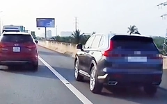 Lái ô tô vào làn khẩn cấp trên cao tốc để 'đi cho nhanh', tài xế bị phạt 5 triệu