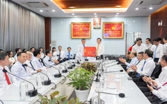 Bí thư Thành ủy TP.HCM Trần Lưu Quang thăm, chúc Tết y bác sĩ