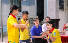 Sinh viên Nhân văn mang xuân yêu thương đến Vĩnh Long