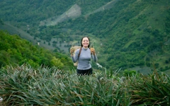 Ngắm hoàng hôn, ăn dứa no nê tại thung lũng Đồng Din