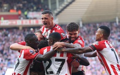 Sunderland đấu Burnley: Mèo đen giành chiến thắng?