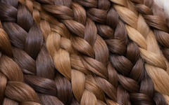 Phát hiện hàng loạt hóa chất gây ung thư và rối loạn nội tiết trong tóc giả