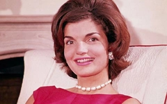 Cuộc đời của Jackie Kennedy qua những viên kim cương