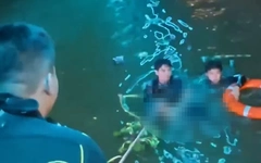 Tìm thấy thi thể 2 nạn nhân đuối nước dưới Kênh Tàu Hủ, phường Sài Gòn