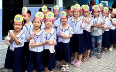 Tuyển sinh đầu cấp ở TP.HCM: Không muốn cho con học ở nơi thường trú, phải làm sao?