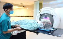 AI vào bệnh viện, bác sĩ có 'đồng nghiệp số'