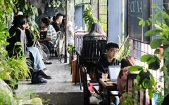 Khu tập thể cũ Hà Nội - giấc mơ thời nghèo khó - Kỳ 5: Hàng quán nơi bạc màu thời gian