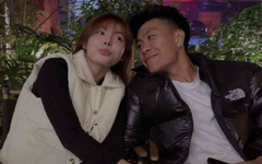 Ảnh Lý Đức nắm chặt tay 'hot girl bắn súng' có phải là thật?