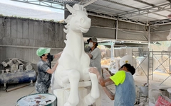 Bí mật hậu trường Linh vật Bính Ngọ trước giờ lên phố