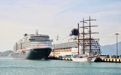 9 tàu cập cảng, du lịch tàu biển Khánh Hòa rộn ràng ngay tháng đầu năm