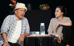 Nghệ sĩ Trịnh Kim Chi làm kịch cà phê