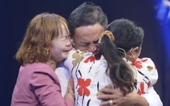 Như chưa hề có cuộc chia ly: Lạc chị khi đi xin ăn nuôi mẹ đang nằm viện