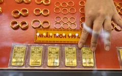 Giá vàng, bạc lại giảm mạnh