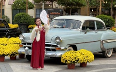 Chụp ảnh Tết phong cách hoài niệm cùng dàn xe cổ