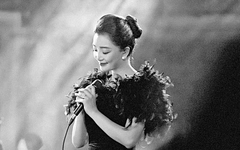 Phạm Thu Hà ra đĩa than Be my love