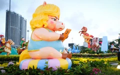 Ngựa 'mặt quạu' Gia Lai xài iPhone 17 nổi như cồn khắp cõi mạng