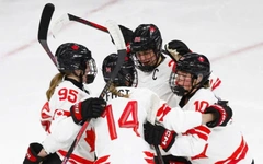 Mỹ đấu Canada - siêu kinh điển khúc côn cầu trên băng tại Thế vận hội mùa đông 2026