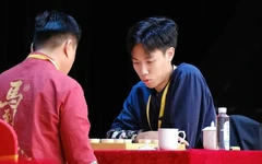 2 kỳ thủ Trung Quốc bật khóc khi đấu với Lại Lý Huynh