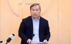 Chủ tịch Hà Nội họp về tình hình nguồn cung xăng dầu, mong người dân bình tĩnh